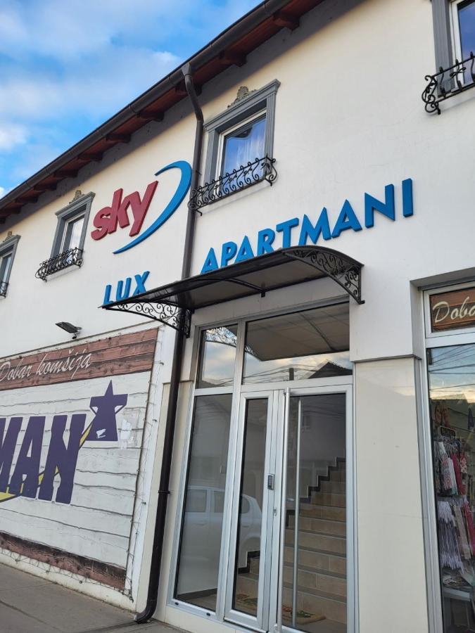 Sky Lux Apartmani Surčin Exterior foto